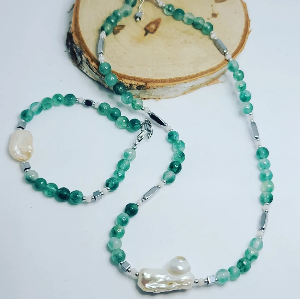 Faceted Moss Agate, Baroque Pearl necklace and bracelet set